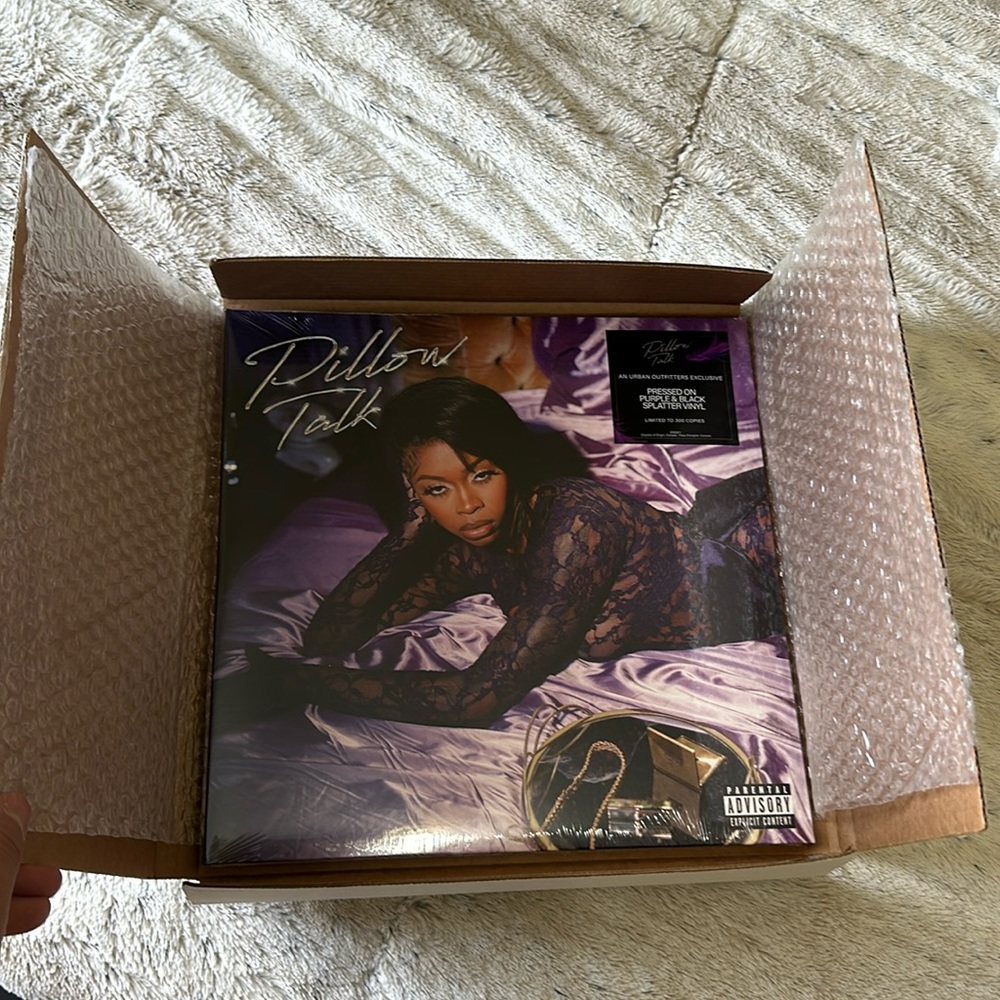 TINK PiLLOW TaLK Limited to 300 copies UO Exclusive
